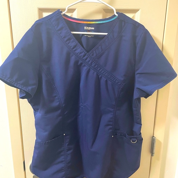 Unisex Scrub Top - Picture 1 of 3